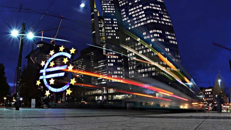 Euro Bölgesi’nde Ekonomik Düzelme Devam Ediyor